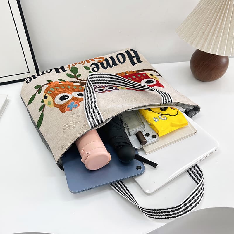 キャンバストート 三羽のふくろう刺繍が可愛い家族思いキャンバストート