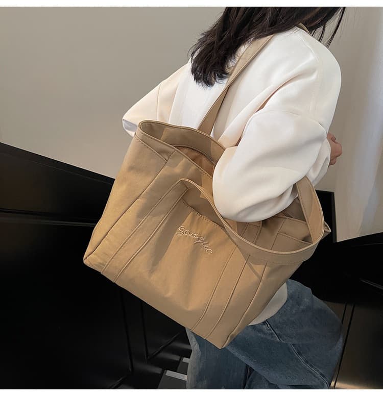 キャンバストート シンプル刺繍入り肩掛けトート