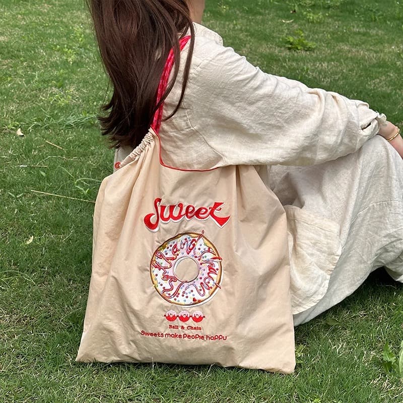 キャンバストート 甘いお菓子柄刺繍入り大容量帆布袋