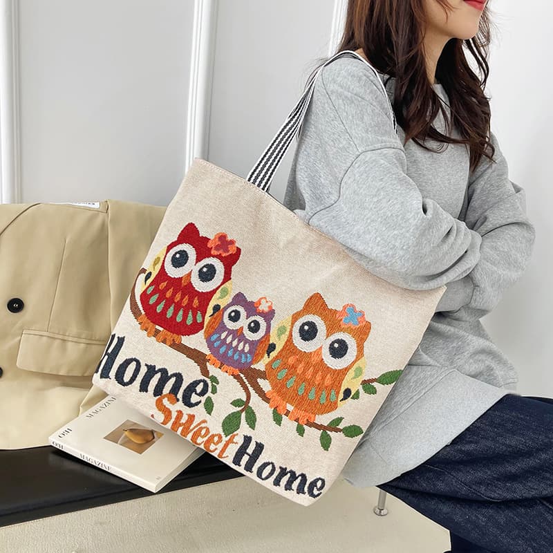 キャンバストート 三羽のふくろう刺繍が可愛い家族思いキャンバストート