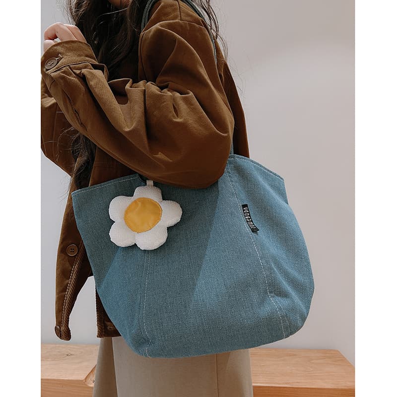 キャンバストート 花モチーフ付きカジュアルミニトートバッグ