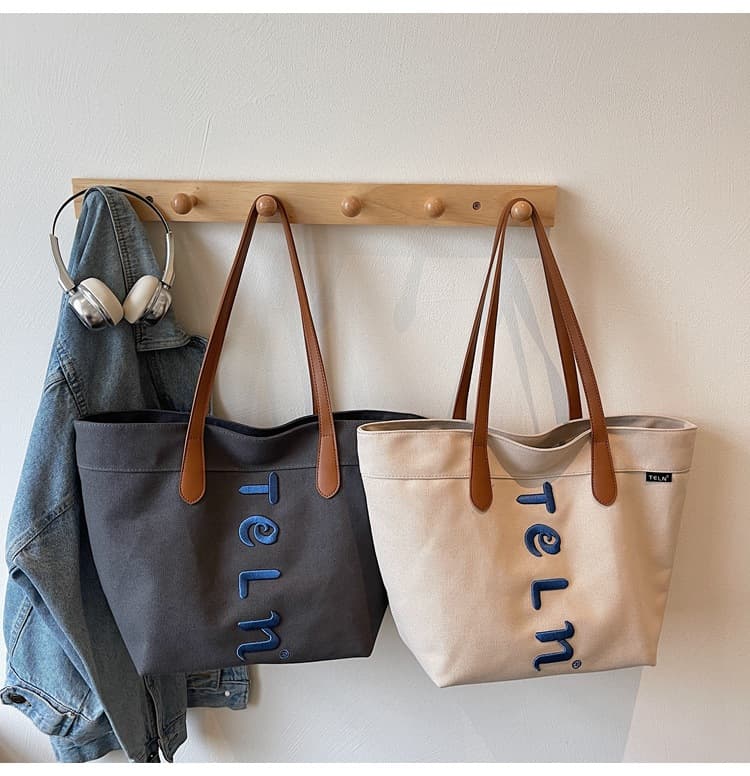 キャンバストート 縦ロゴ刺繍トートバッグ