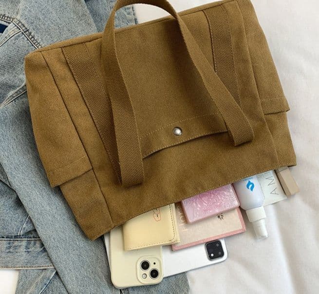 多収納ポケット付きキャンバストートバッグ