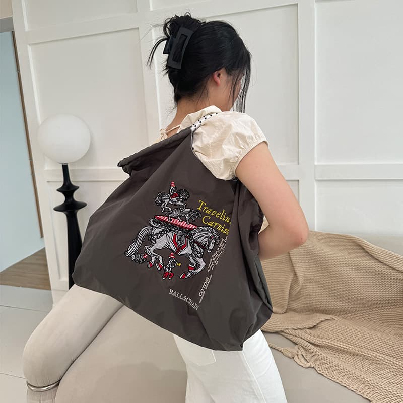 キャンバストート 騎士刺繍入りキャンバストートショルダーバッグ